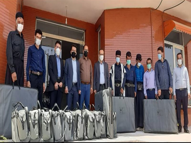 تحویل ۳۴۰ سامانه خورشیدی قابل‌حمل به عشایر کوچ‌رو در خوزستان